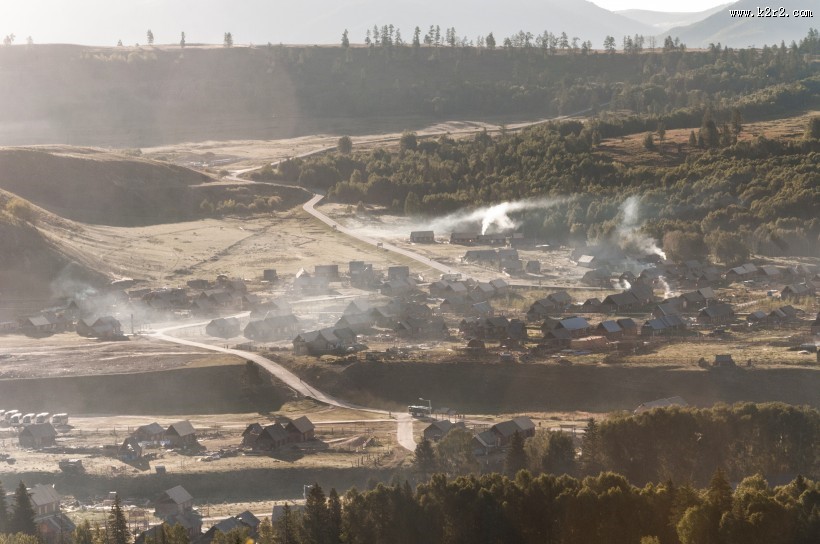 新疆禾木白桦林风景图片