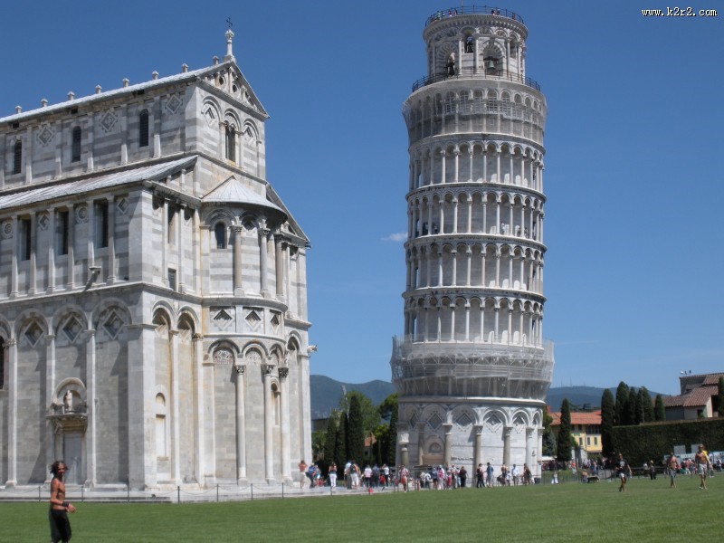 比萨斜塔图片