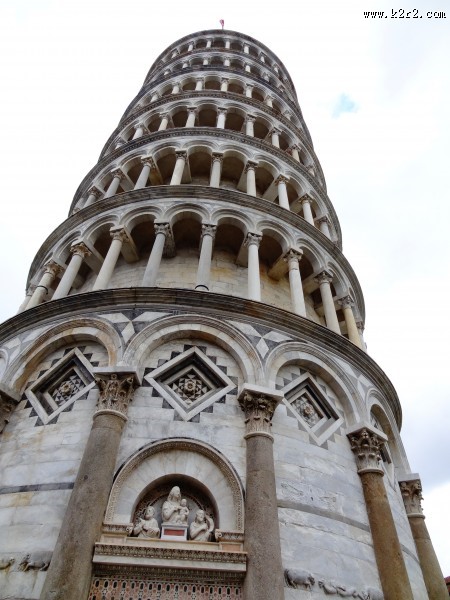 比萨斜塔图片