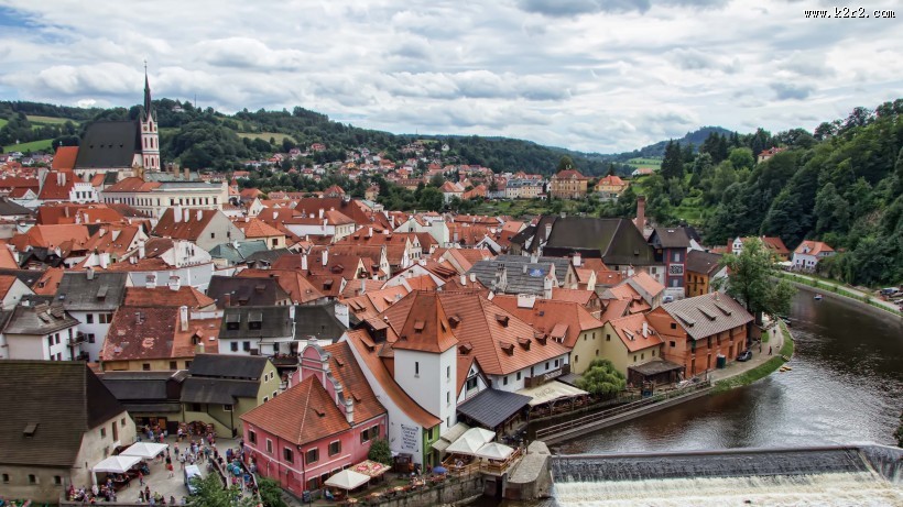 迷人的克鲁姆洛夫小镇风景图片