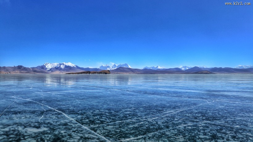 西藏冬日少女湖普姆雍措风景图片