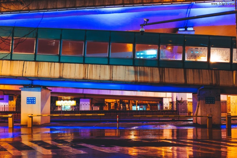 城市落寞的夜景图片