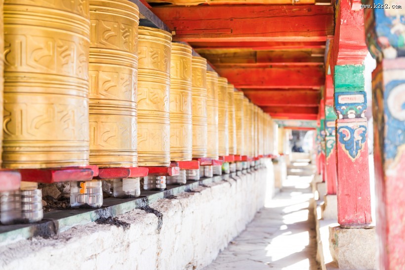 四川稻城奔波寺风景图片大全