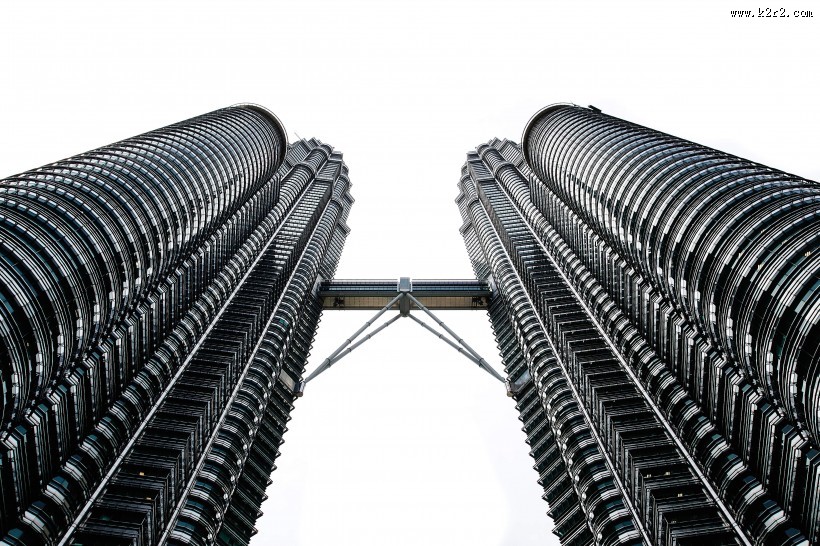 不同角度的吉隆坡石油双塔图片