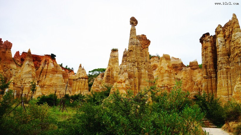 云南元谋浪巴铺土林风景图片