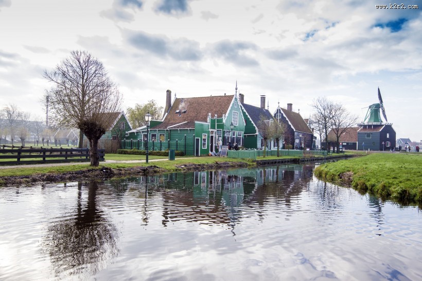 荷兰桑斯安斯的风车风景图片大全