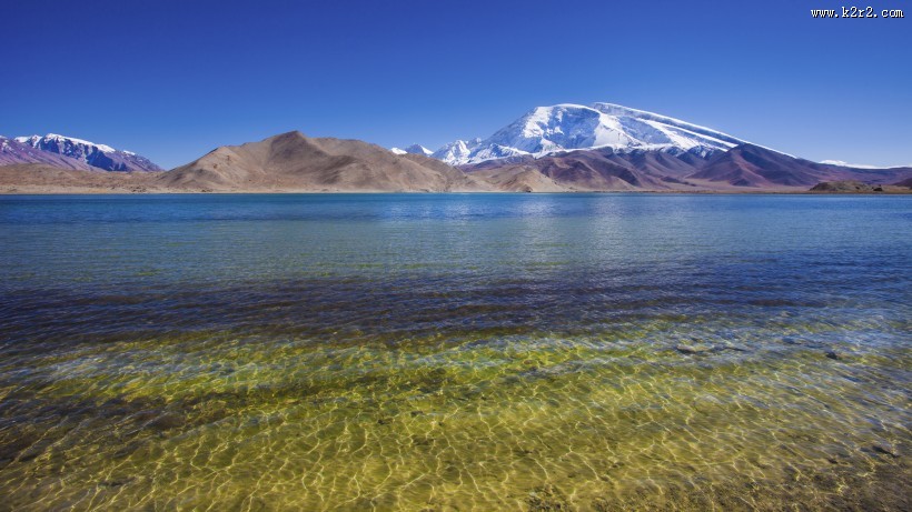 新疆慕士塔格峰风景图片