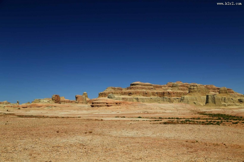 新疆魔鬼城风景图片