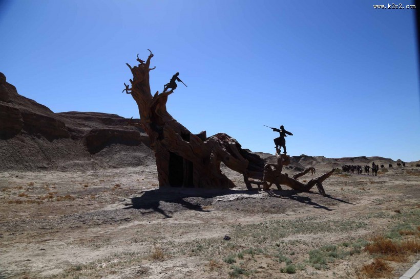 新疆魔鬼城风景图片
