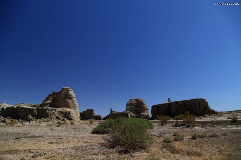 新疆魔鬼城风景图片