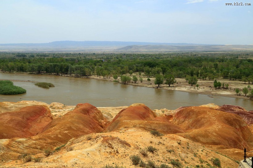 新疆五彩滩风景图片