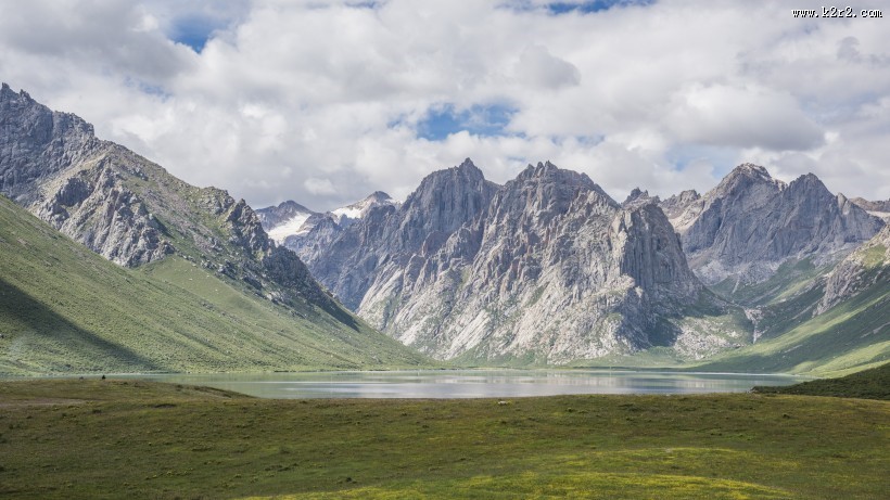青海年保玉则壮阔风景图片
