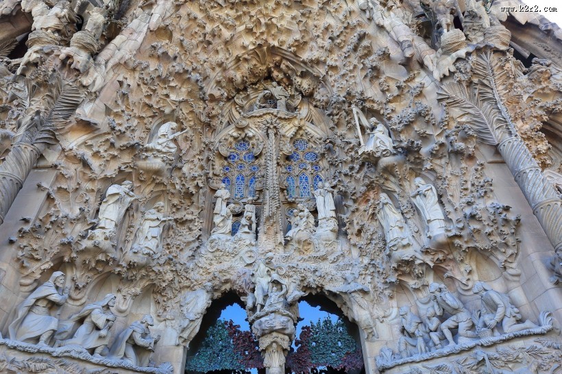 西班牙巴塞罗那高迪建筑风景图片