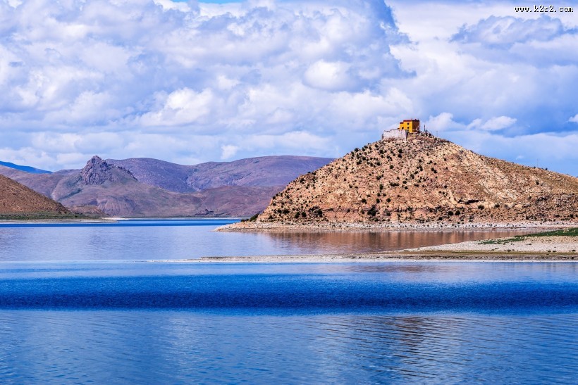 西藏羊卓雍措风景图片