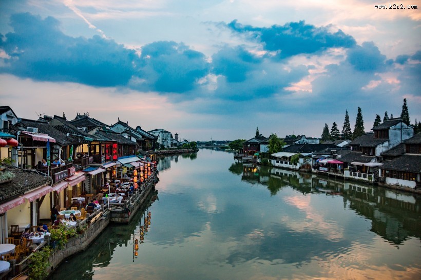上海朱家角河道风景图片
