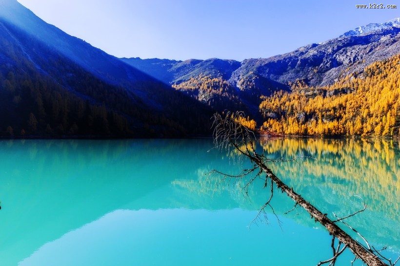 四川甲依拉措风景图片