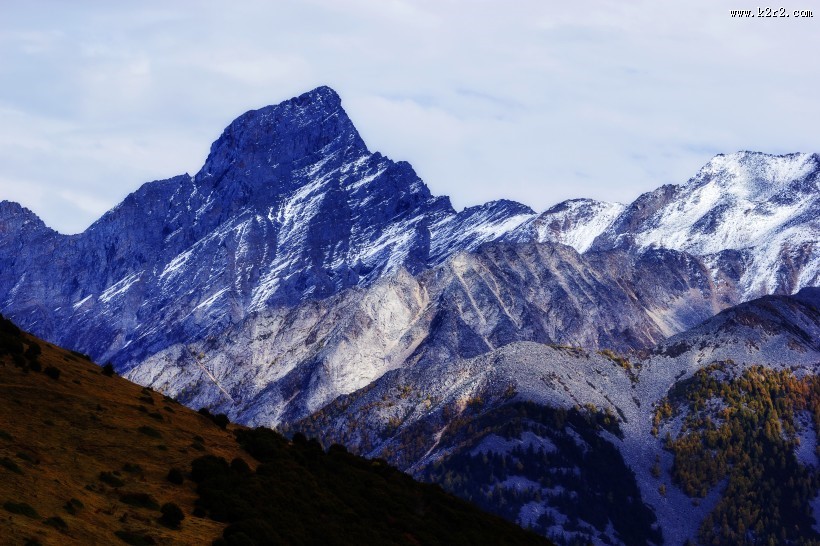四川亚拉雪山风景图片