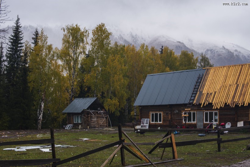 新疆喀纳斯秋天风景图片