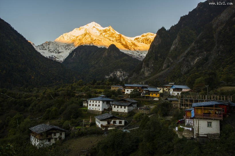 云南雨崩村风景图片
