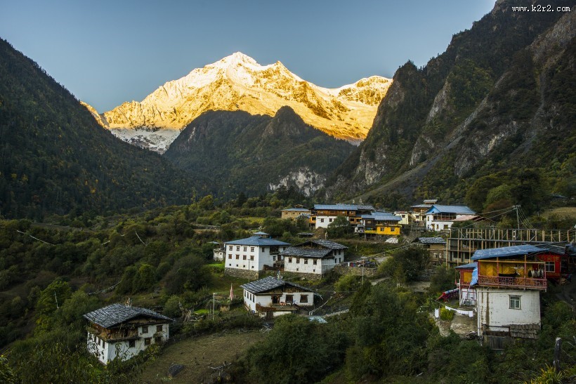 云南雨崩村风景图片