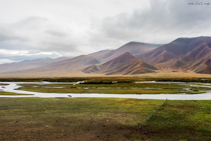 新疆巴音布鲁克风景图片