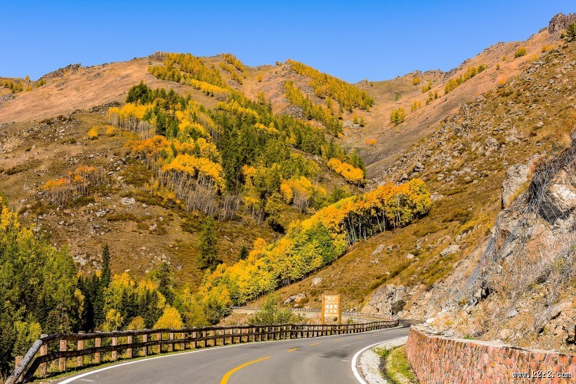 新疆禾木风景图片
