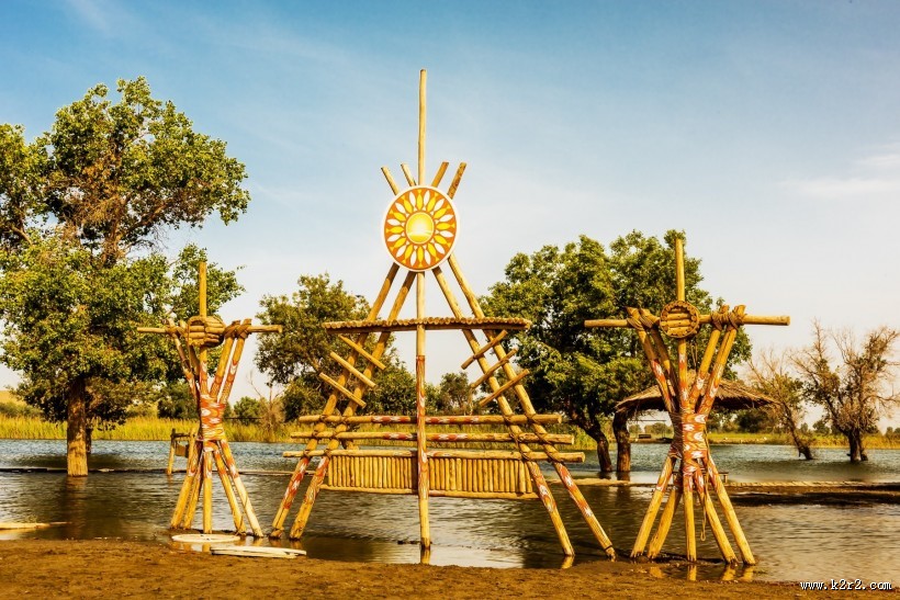 新疆罗布人村寨风景图片