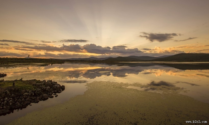 内蒙古阿尔山杜鹃湖风景图片