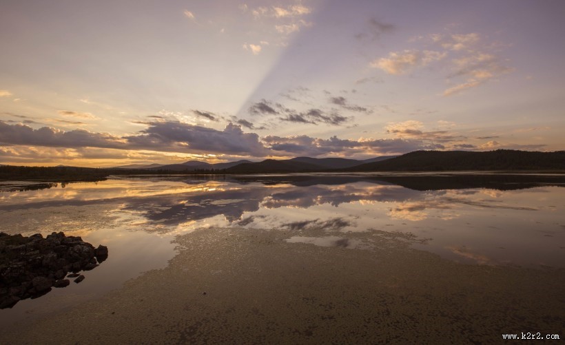 内蒙古阿尔山杜鹃湖风景图片
