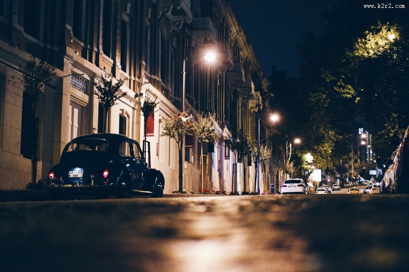 欧洲小城的一处街道图片