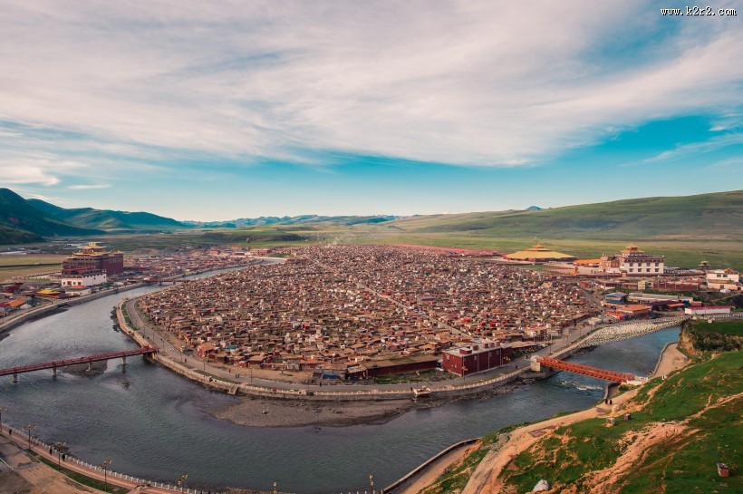 四川亚青寺风景图片