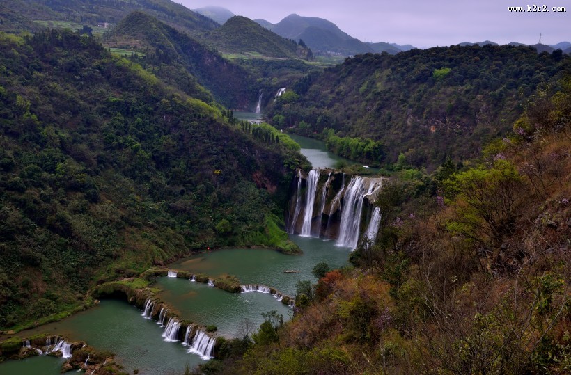 云南九龙瀑布风景图片