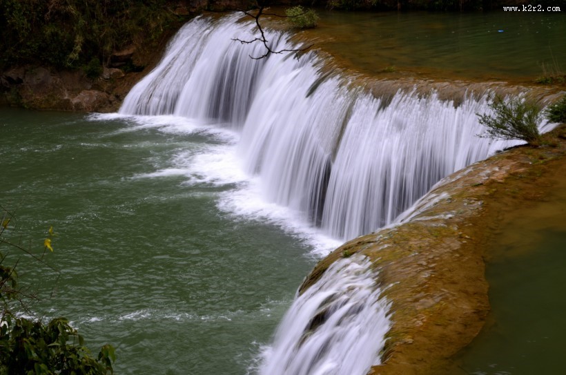 云南九龙瀑布风景图片
