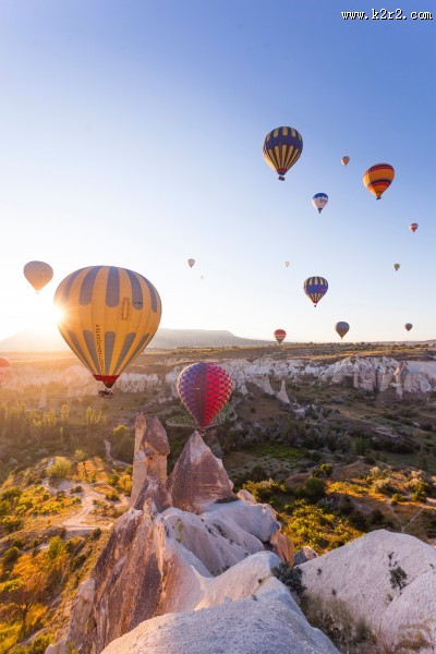 飞上天的热气球图片大全