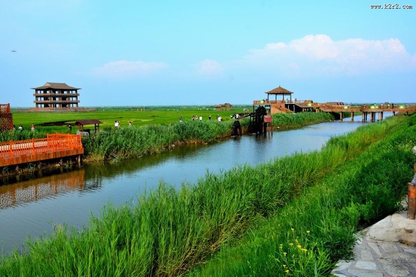 辽宁盘锦红海滩风景图片