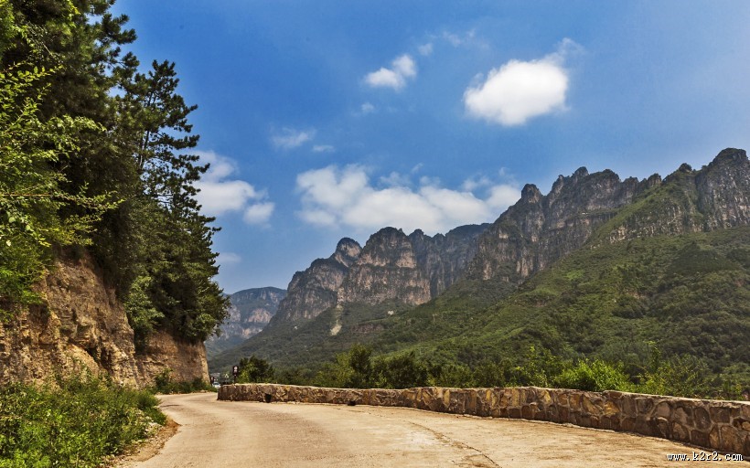 河南郭亮村挂壁公路风景图片