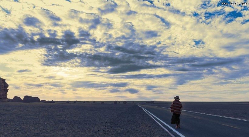 甘肃玉门关雅丹魔鬼城风景图片