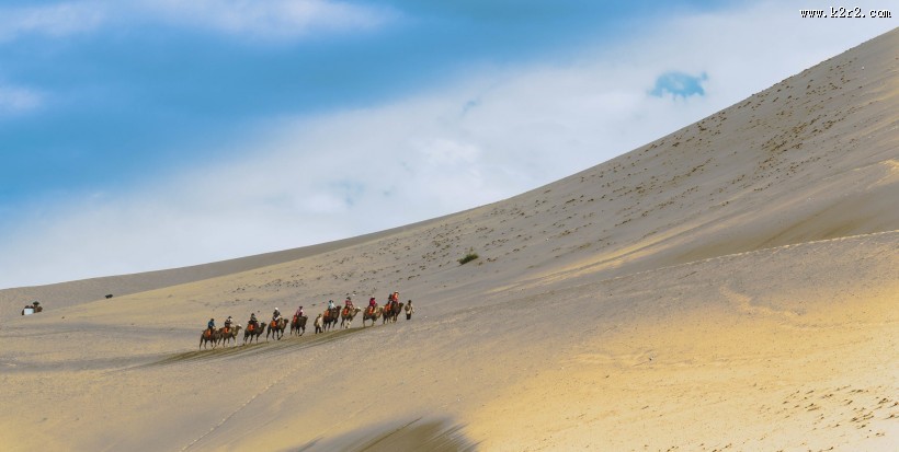 甘肃鸣沙山风景图片
