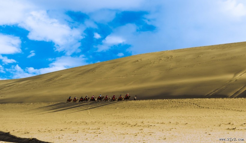 甘肃鸣沙山风景图片