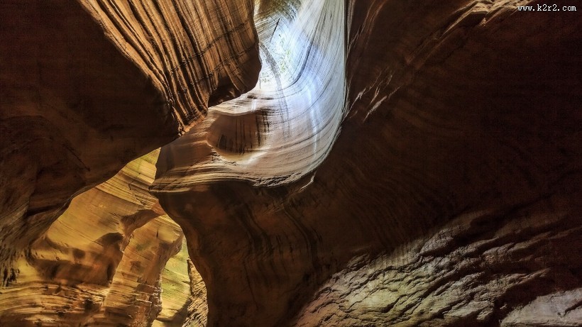 陕西甘泉雨岔大峡谷风景图片