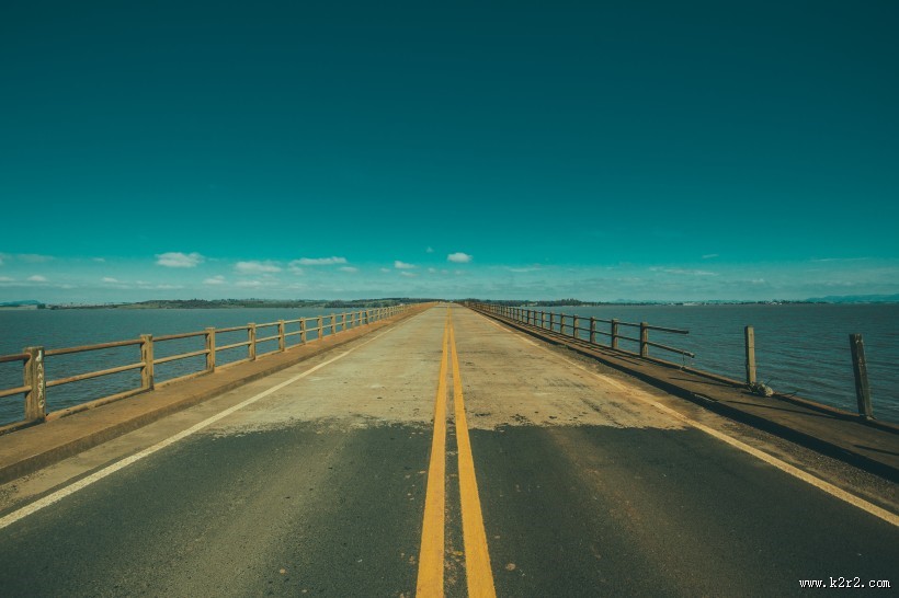 笔直的公路图片