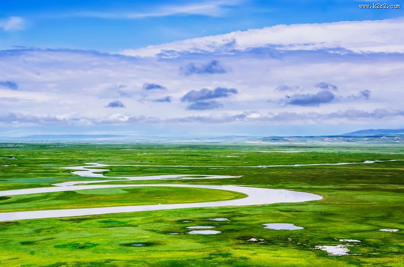 新疆巴音布鲁克风景图片