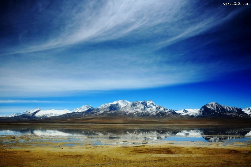 西藏卓木拉日峰风景图片