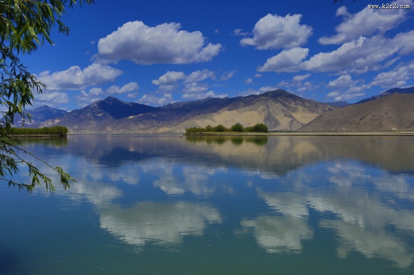 西藏雅鲁藏布江风景图片