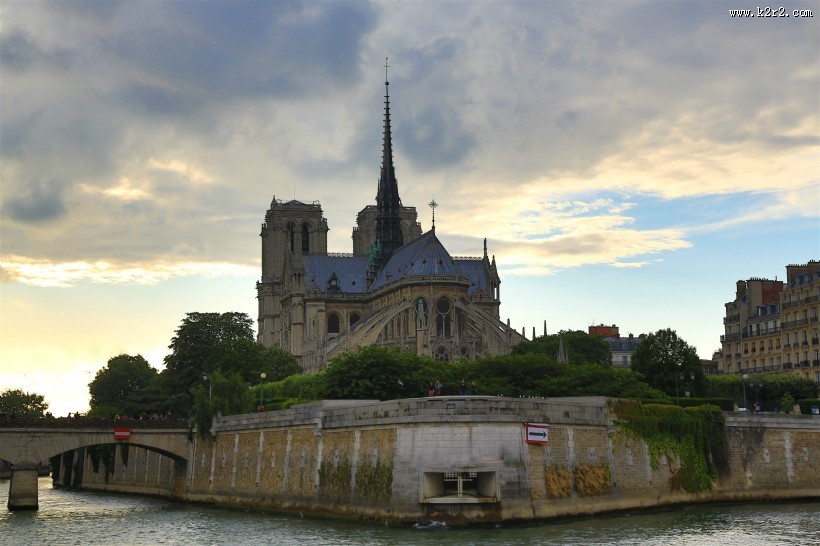 法国塞纳河沿岸风景图片