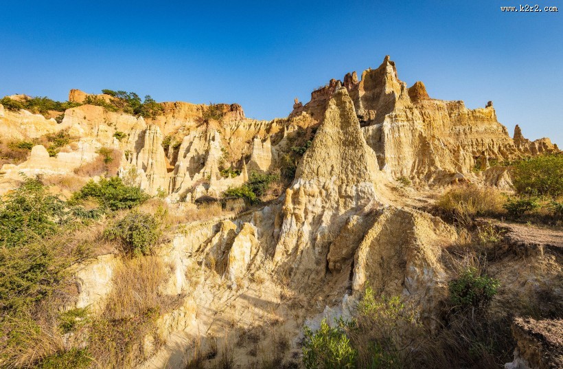 云南元谋浪巴铺土林风景图片大全