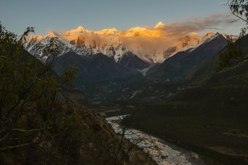 西藏南迦巴瓦峰风景图片