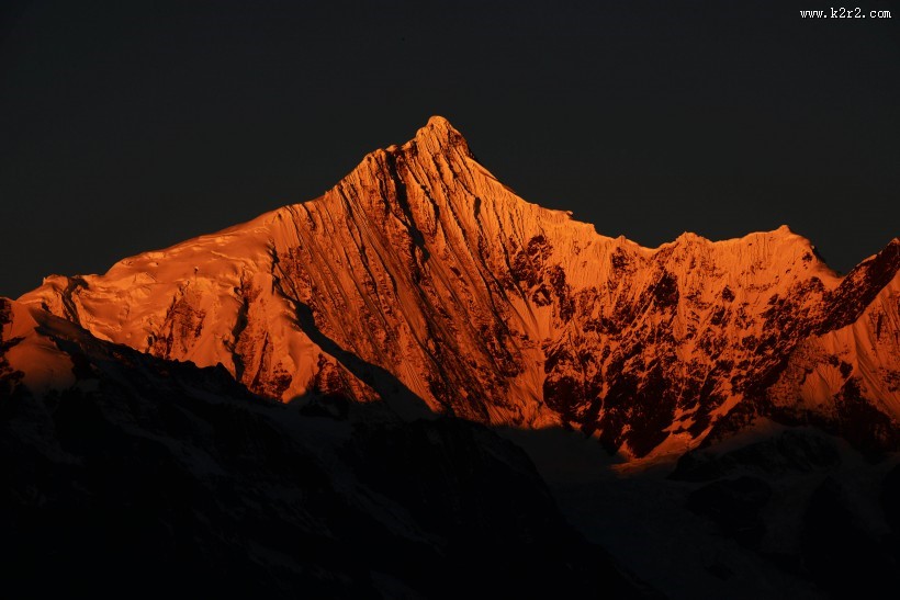 云南梅里雪山风景图片