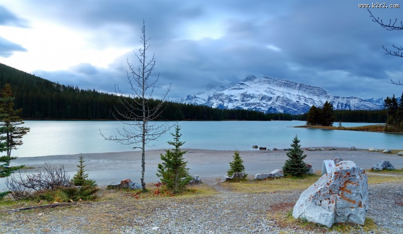 加拿大双杰克湖风景图片