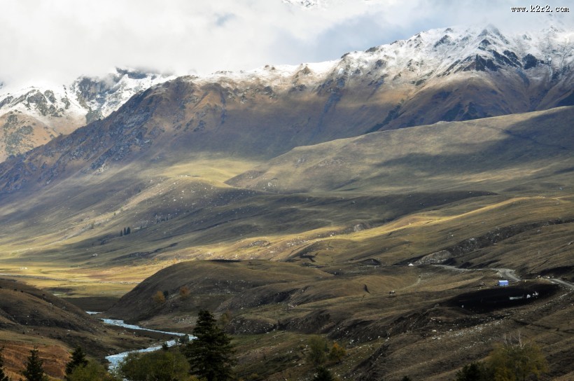 新疆孟克特风景图片
